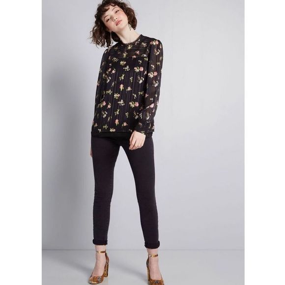 ModCloth Small Accentuated Ease Floral Blouse - Picture 3 of 16